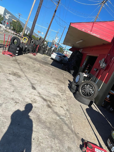 777 Tire shop