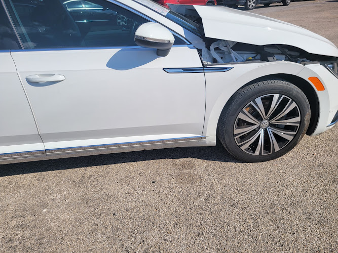 Ames Collision Center