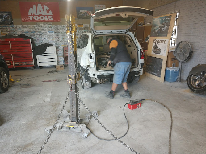 M2 Auto & Trucks Center