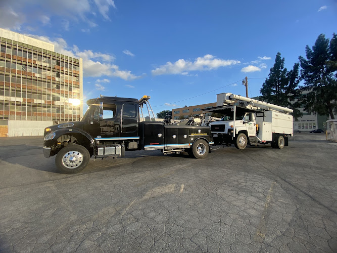 Day & Night Towing Day & Night Towing