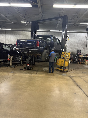 Quick Lane® Service & Parts at Planet Ford Dallas