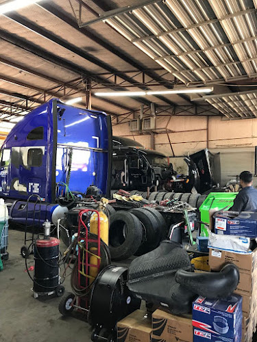 S&D Truck Repair Shop & Parking