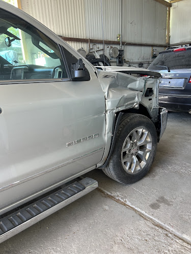 Tino’s Body Shop