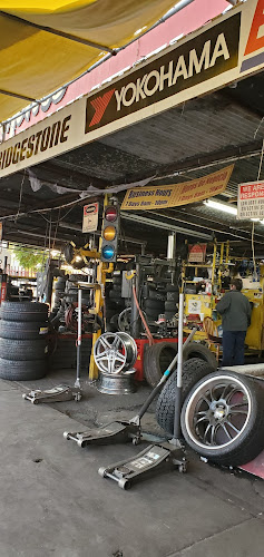 Meños Tires and Wheels