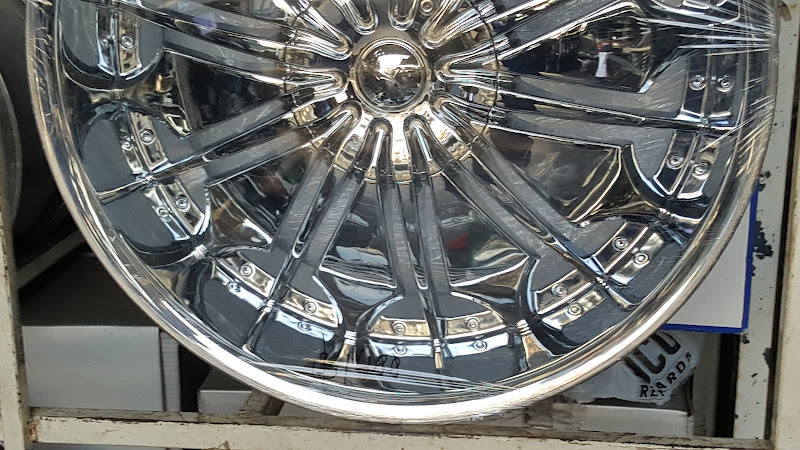 Rolling Tires & Wheels