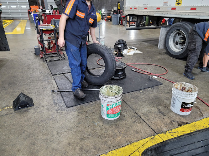 Speedco Truck Lube and Tires