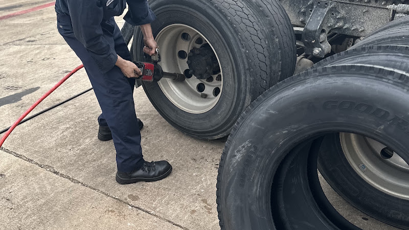 JG Semi Truck Tire and Roadside Repair