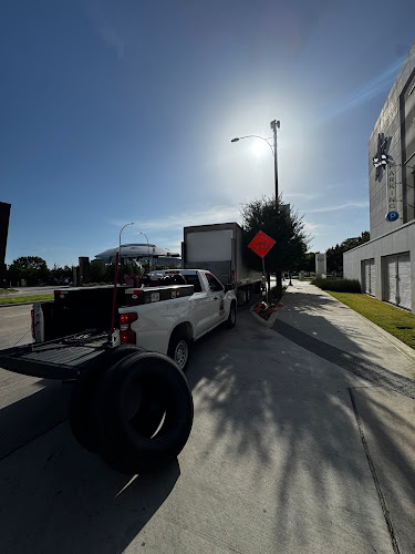Semi truck used tires 24/7