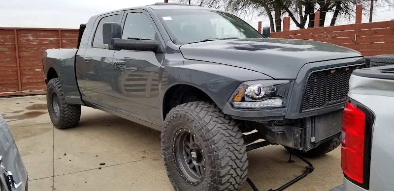 Novus Wheels & Tires