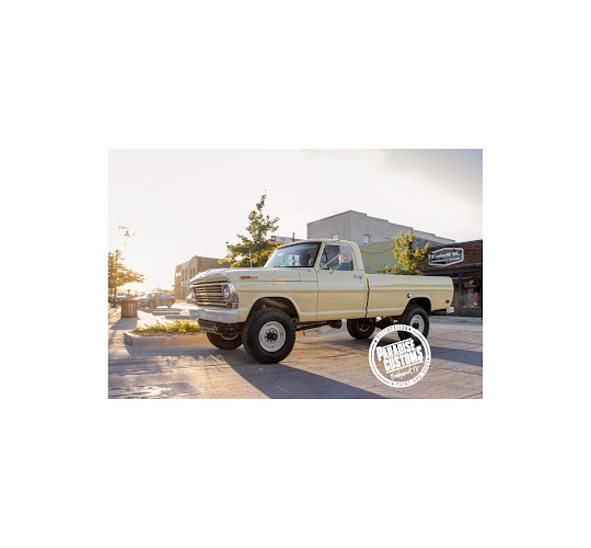 Paradise Customs