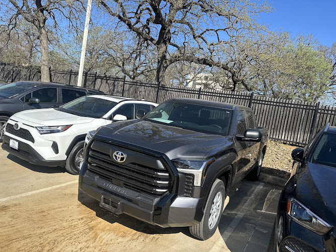 Family Toyota of Burleson Service