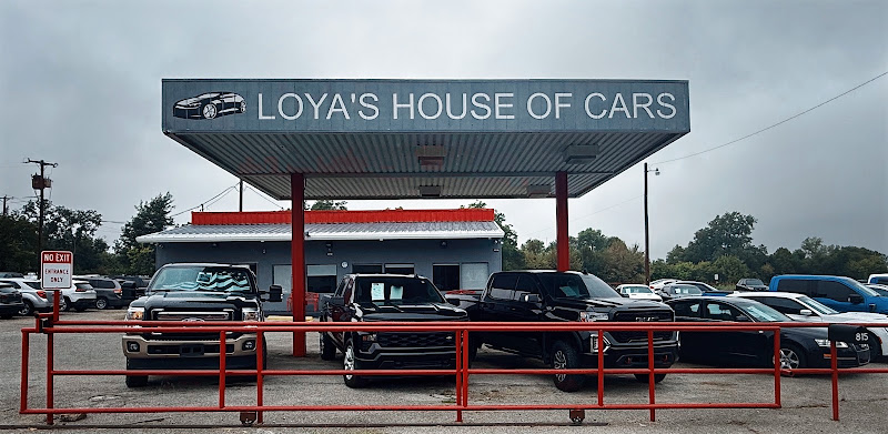 Loya's House Of Cars