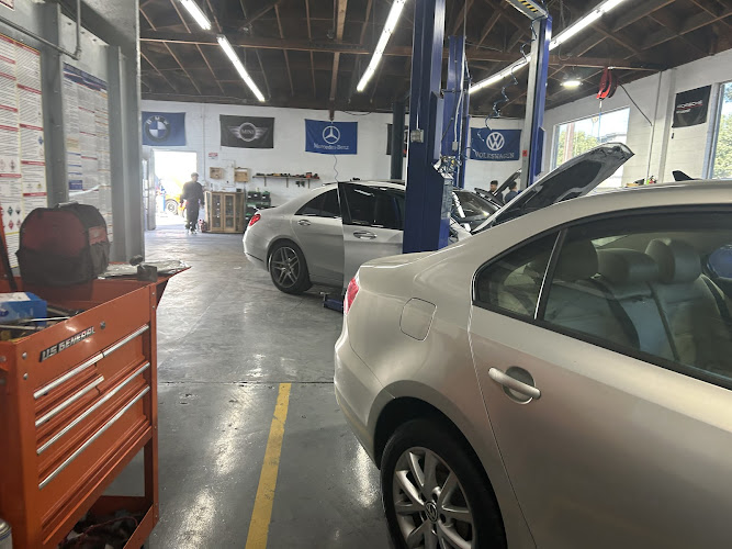 Otto's Tire And European Auto Repair