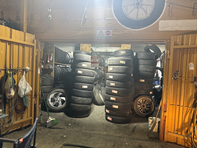 Reyes Automotive & Tire Shop