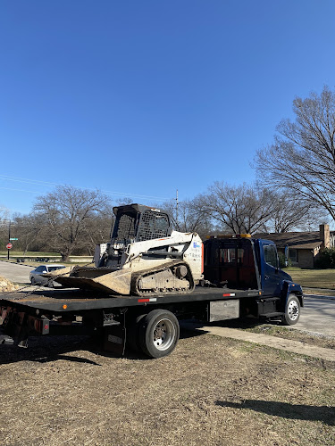 Tonche's Towing